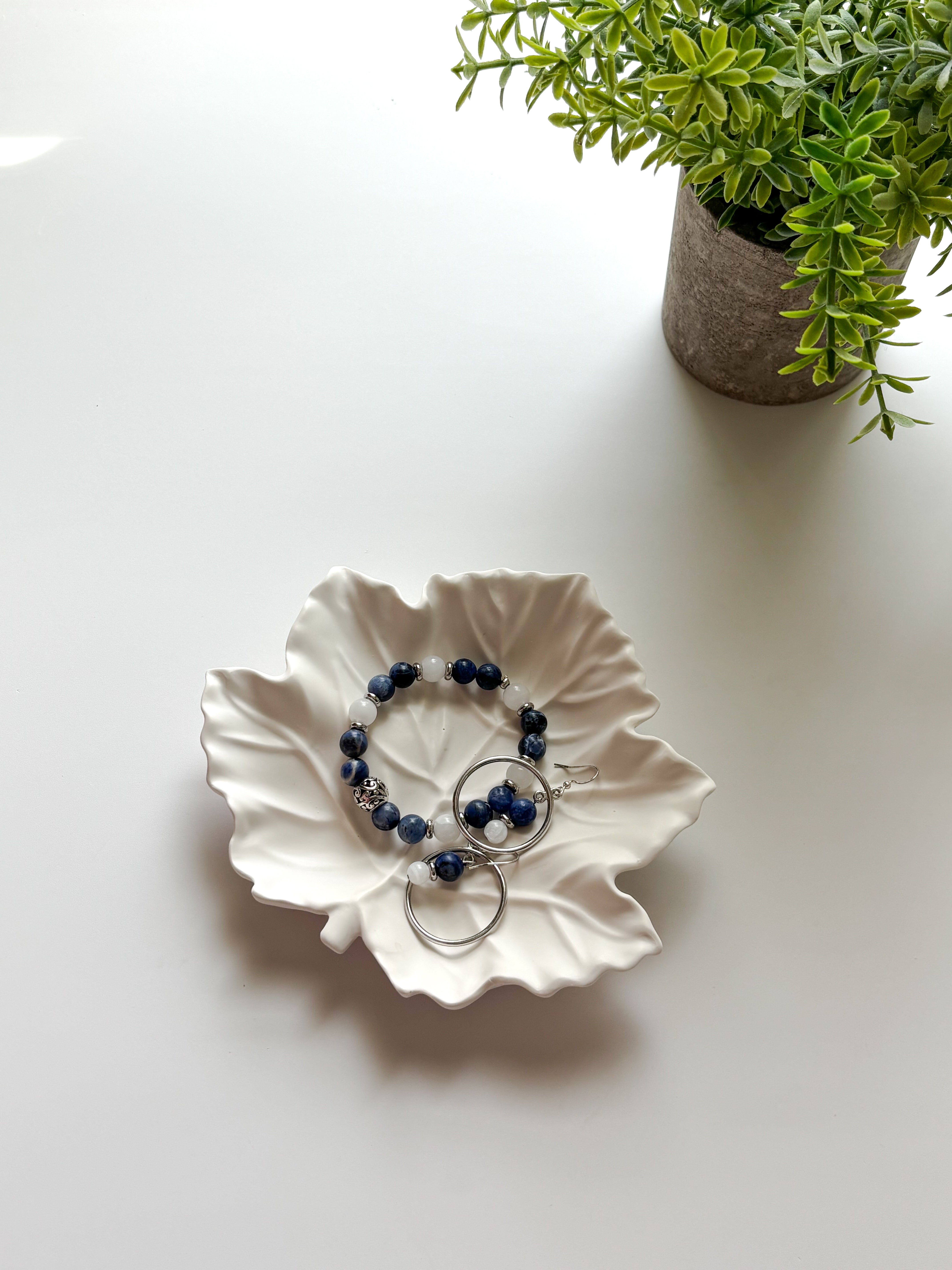 White Leaf Ring Dish