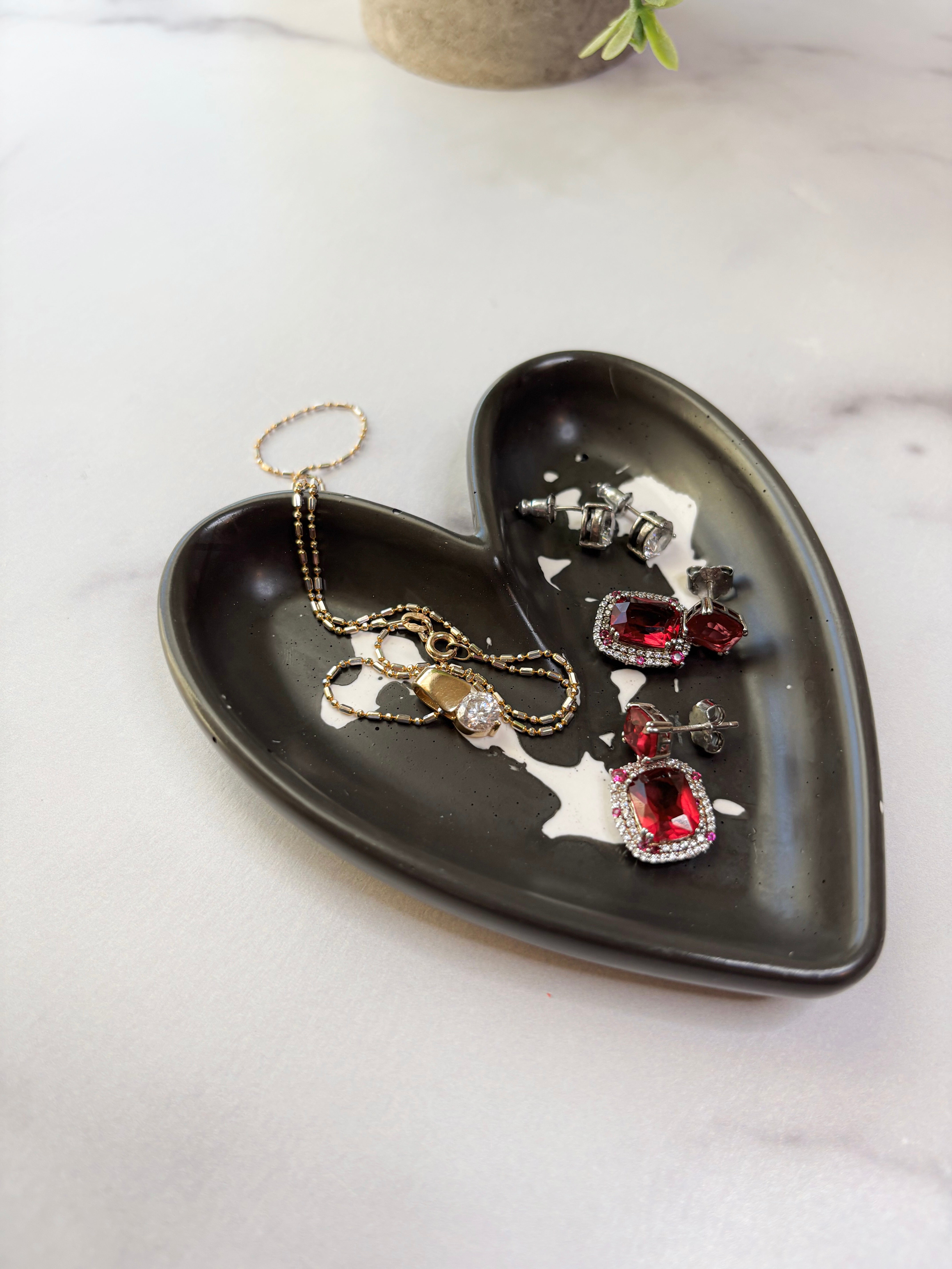 Black & White Splatter Heart Ring Dish