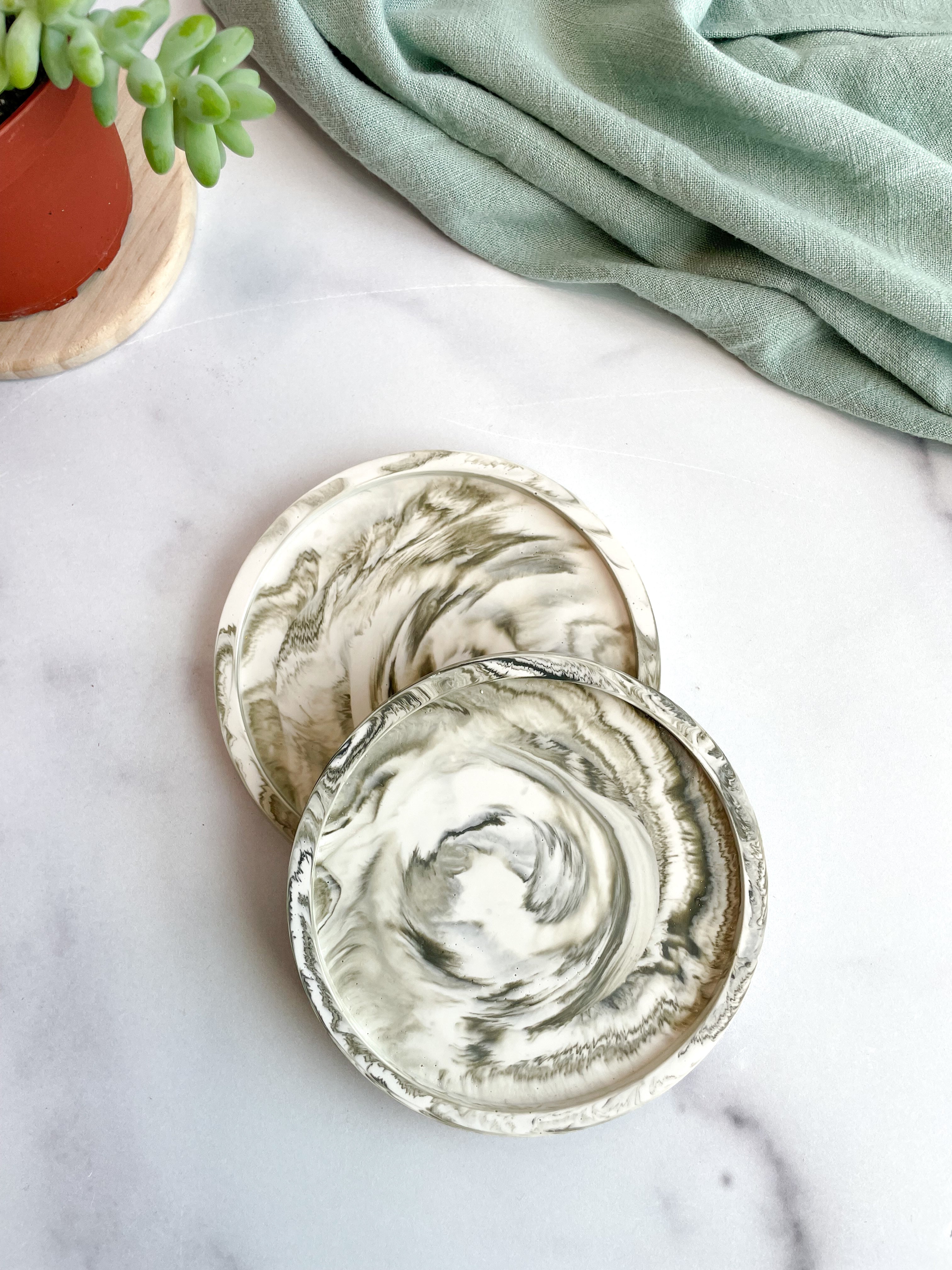 Moss Green Marbled Coasters – Set of 2