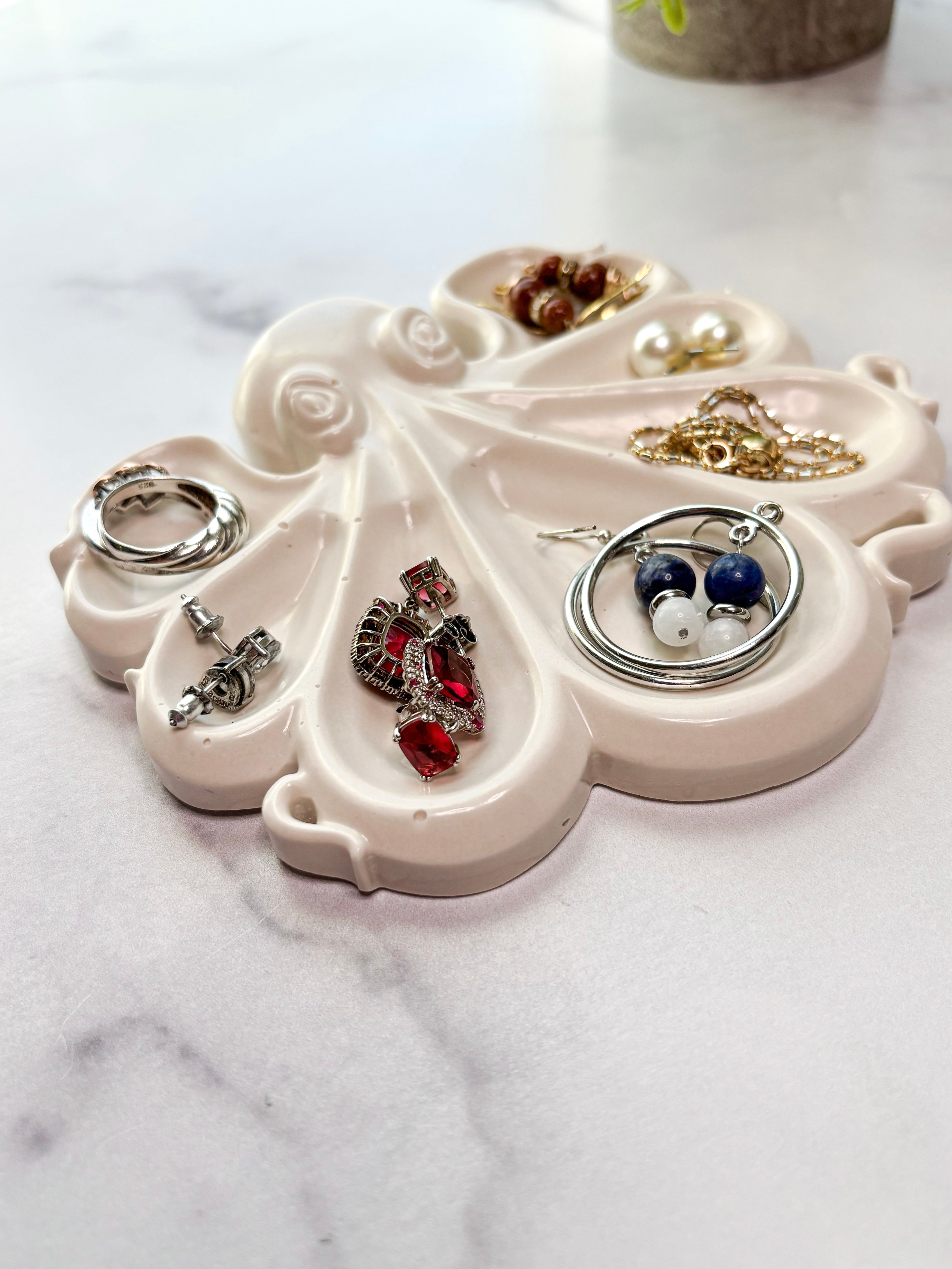Coastal White Octopus Ring Dish
