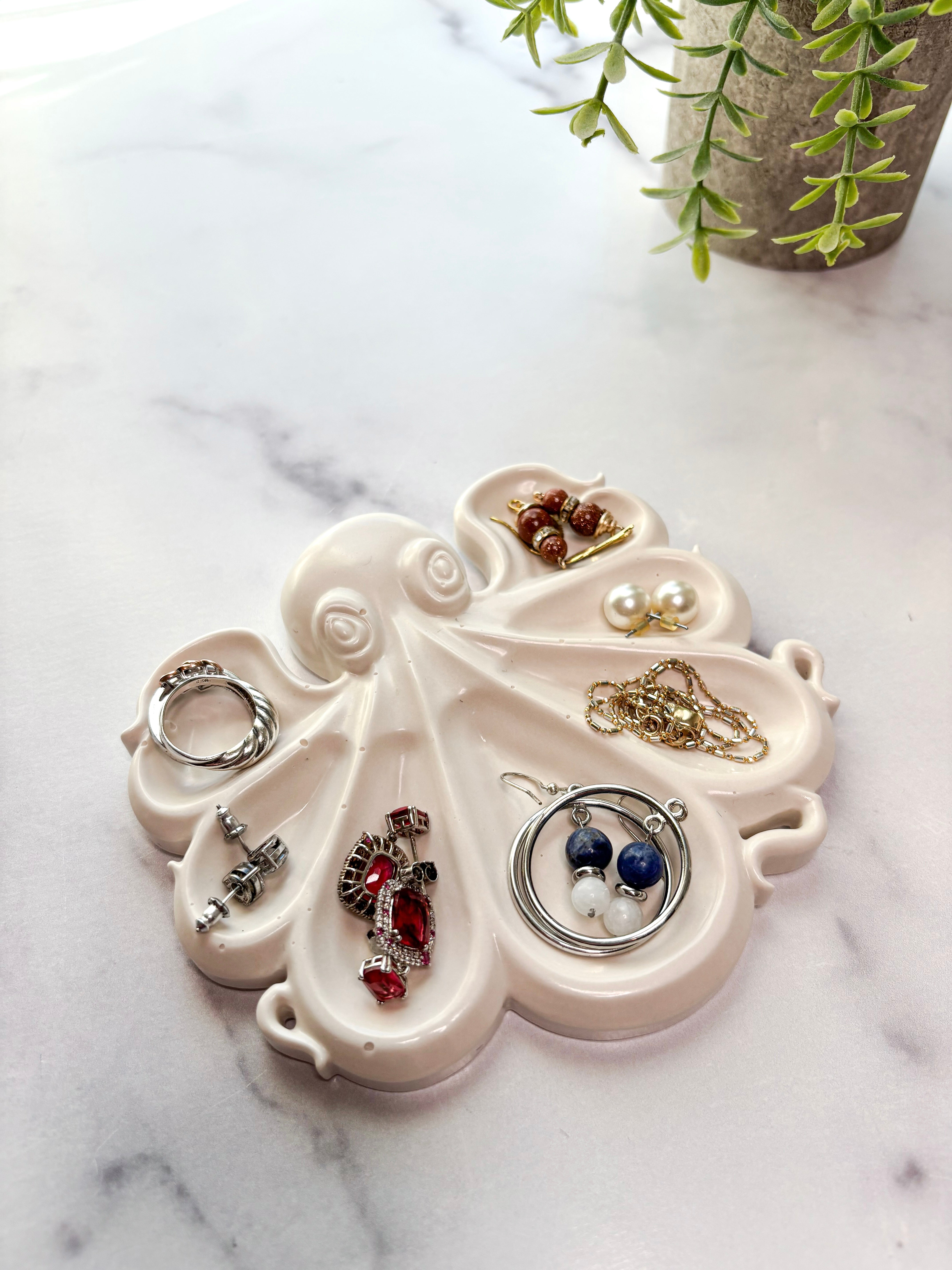 Coastal White Octopus Ring Dish