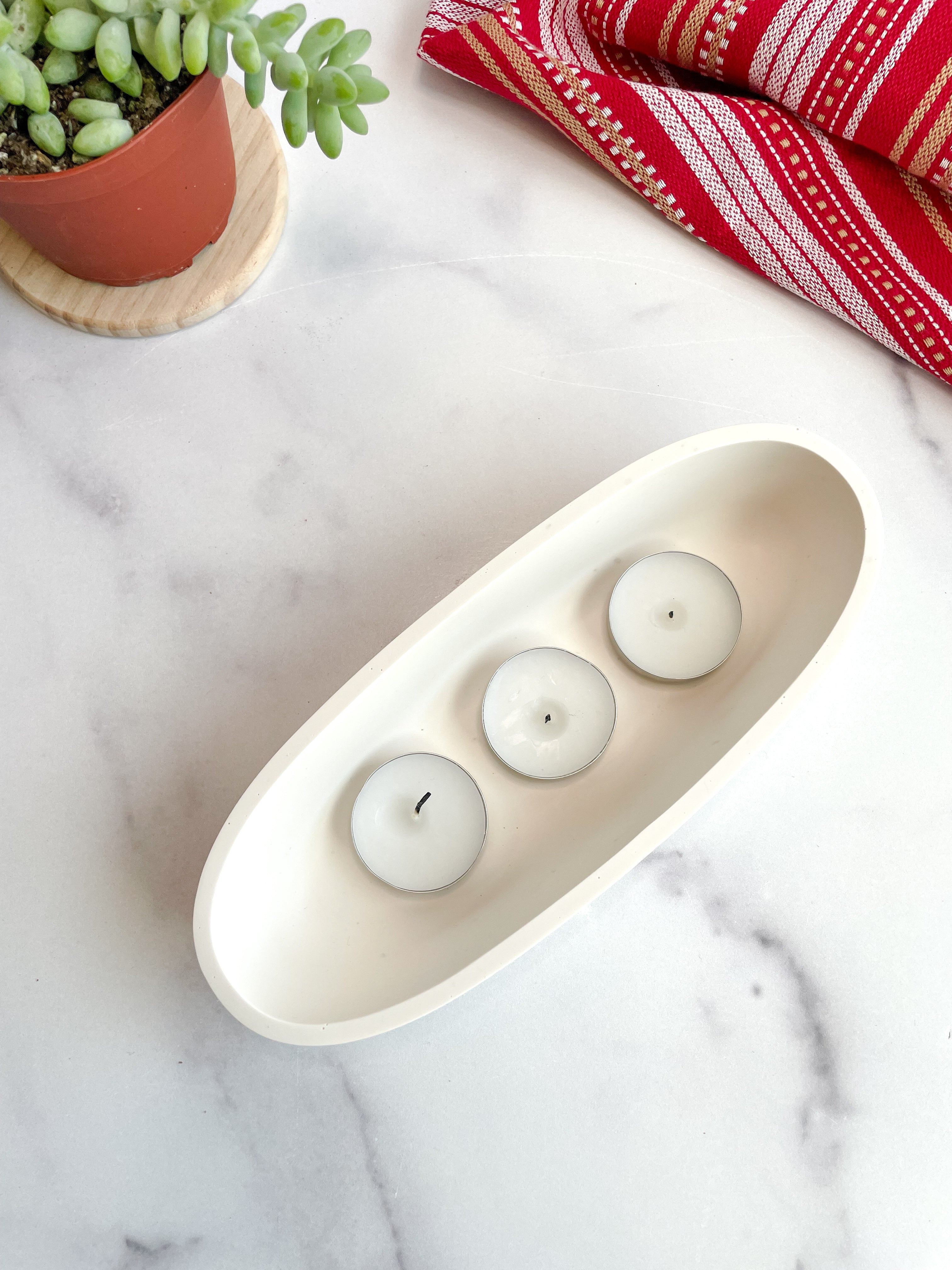 Natural White Oval Candle Vessel
