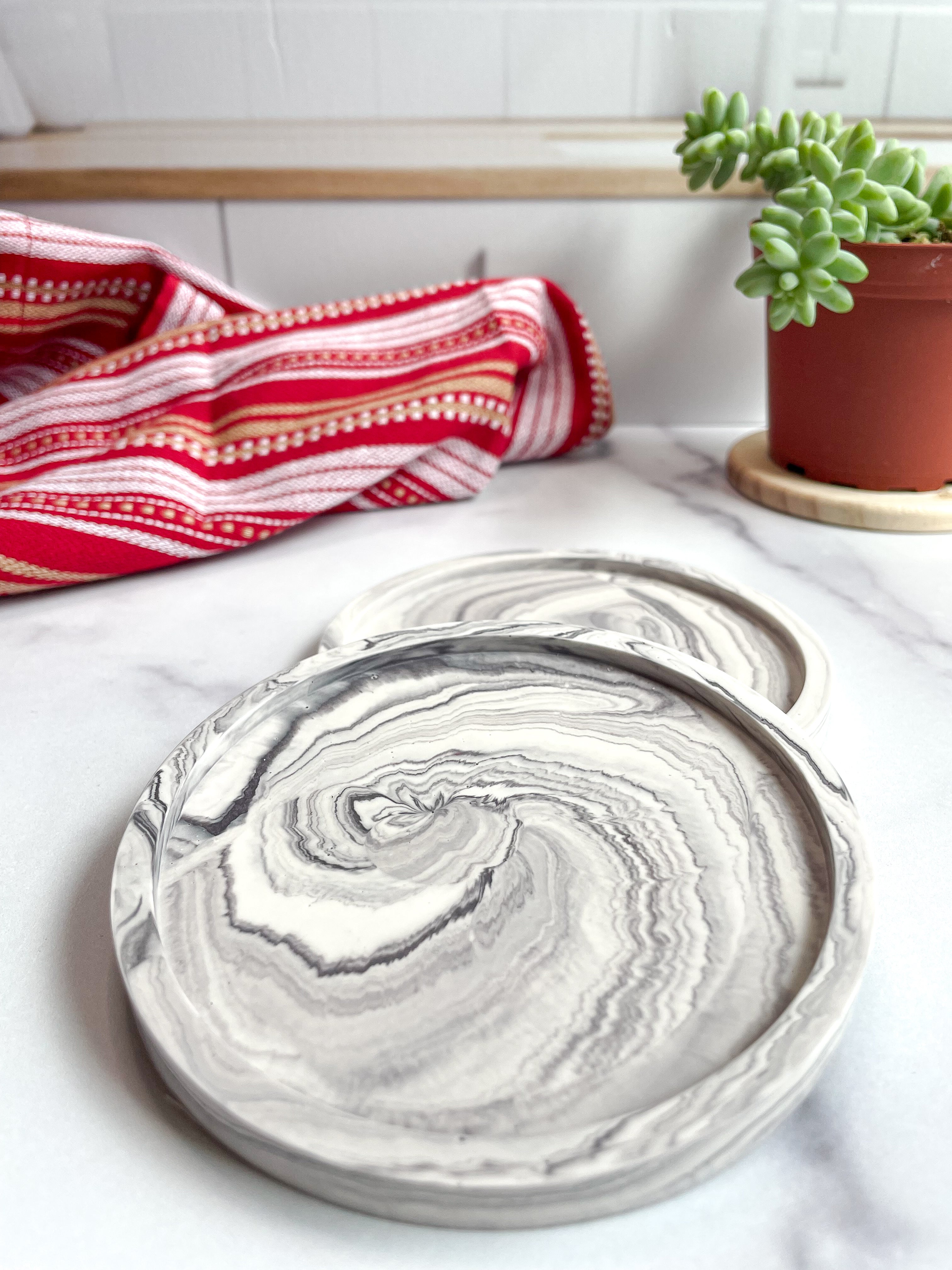 Gray Marbled Coasters – Set of 2