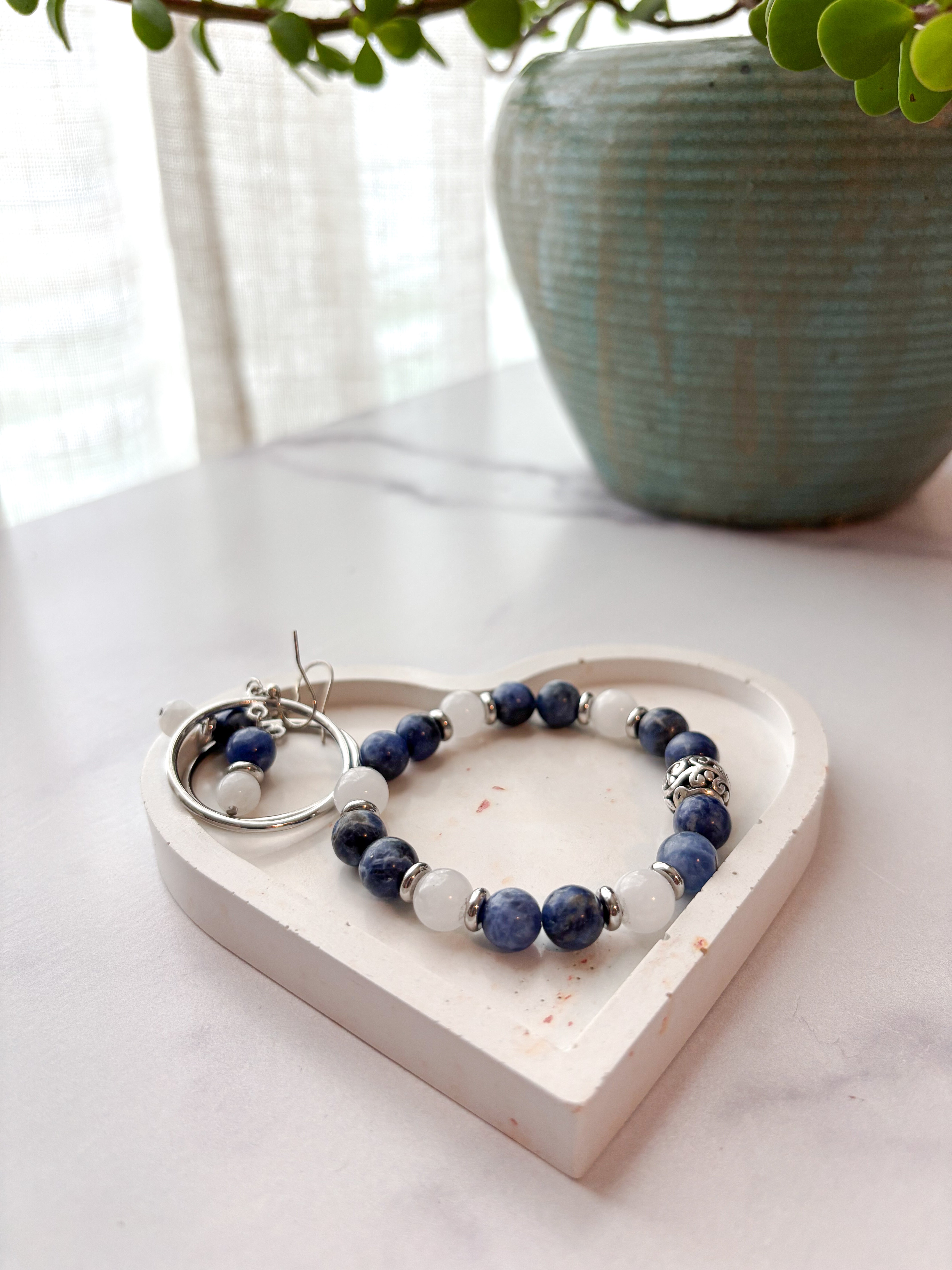 Natural White Stone Heart Ring Dish – Quiet Stone Collection