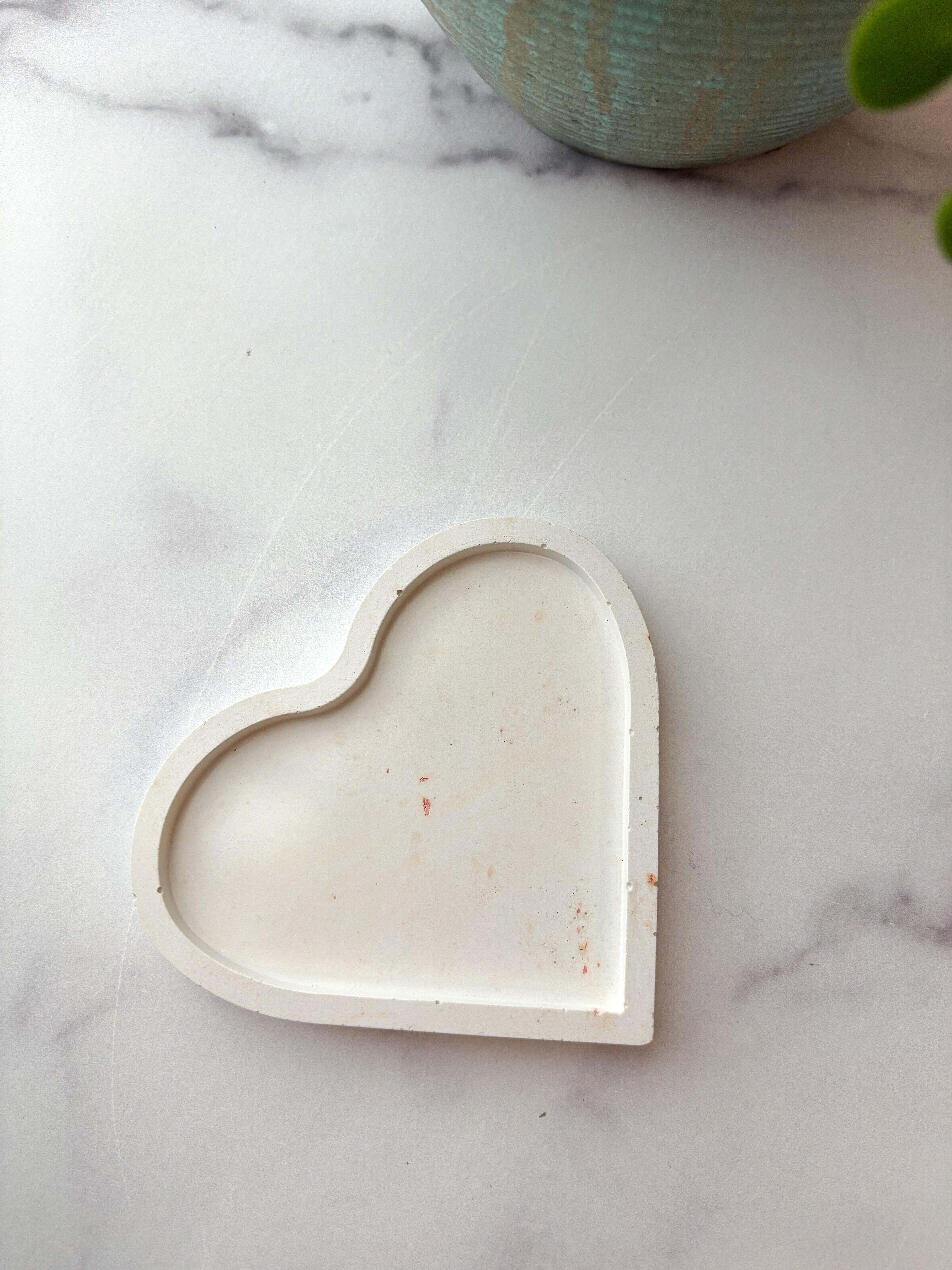 Natural White Stone Heart Ring Dish – Quiet Stone Collection