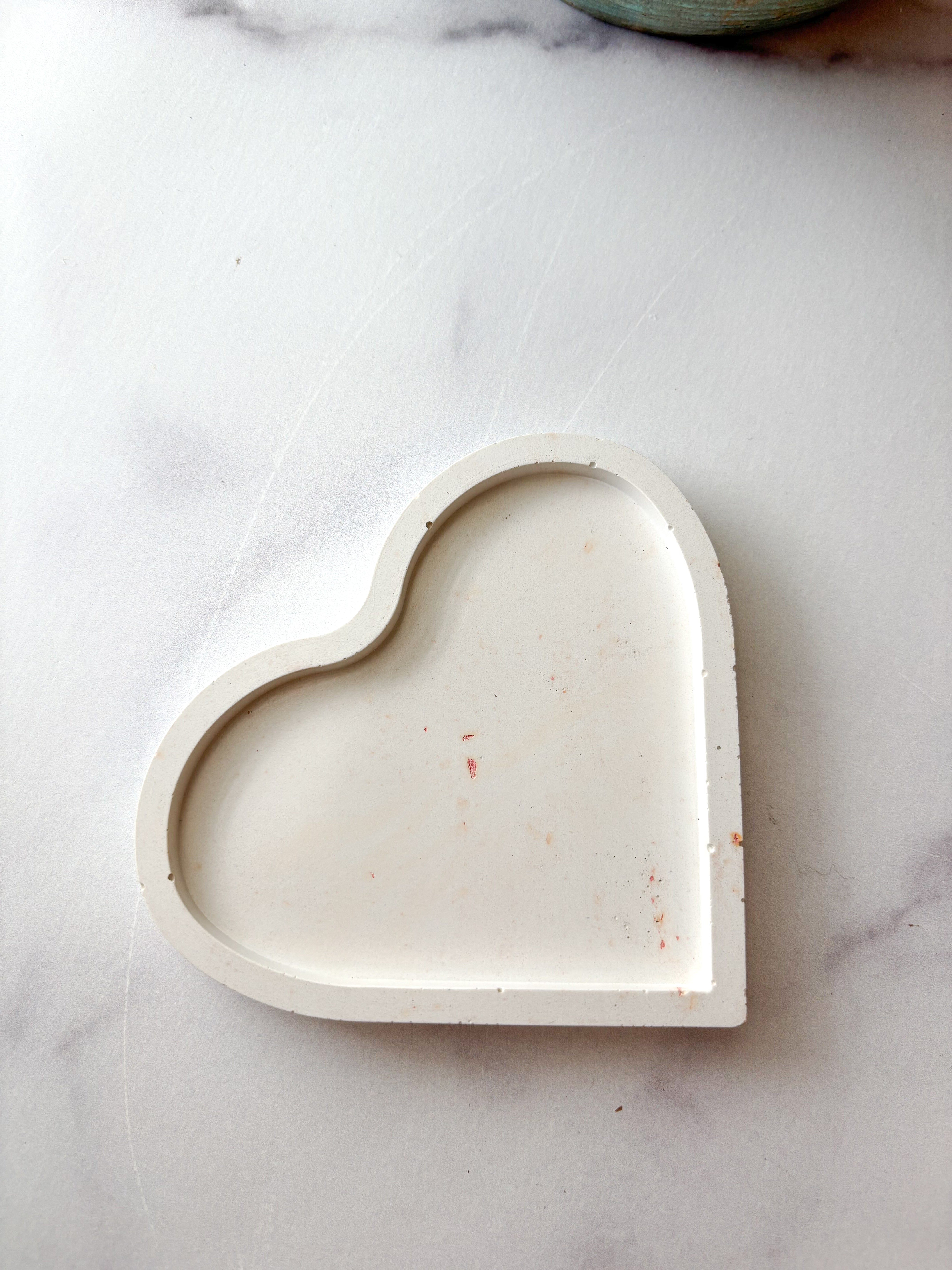 Natural White Stone Heart Ring Dish – Quiet Stone Collection