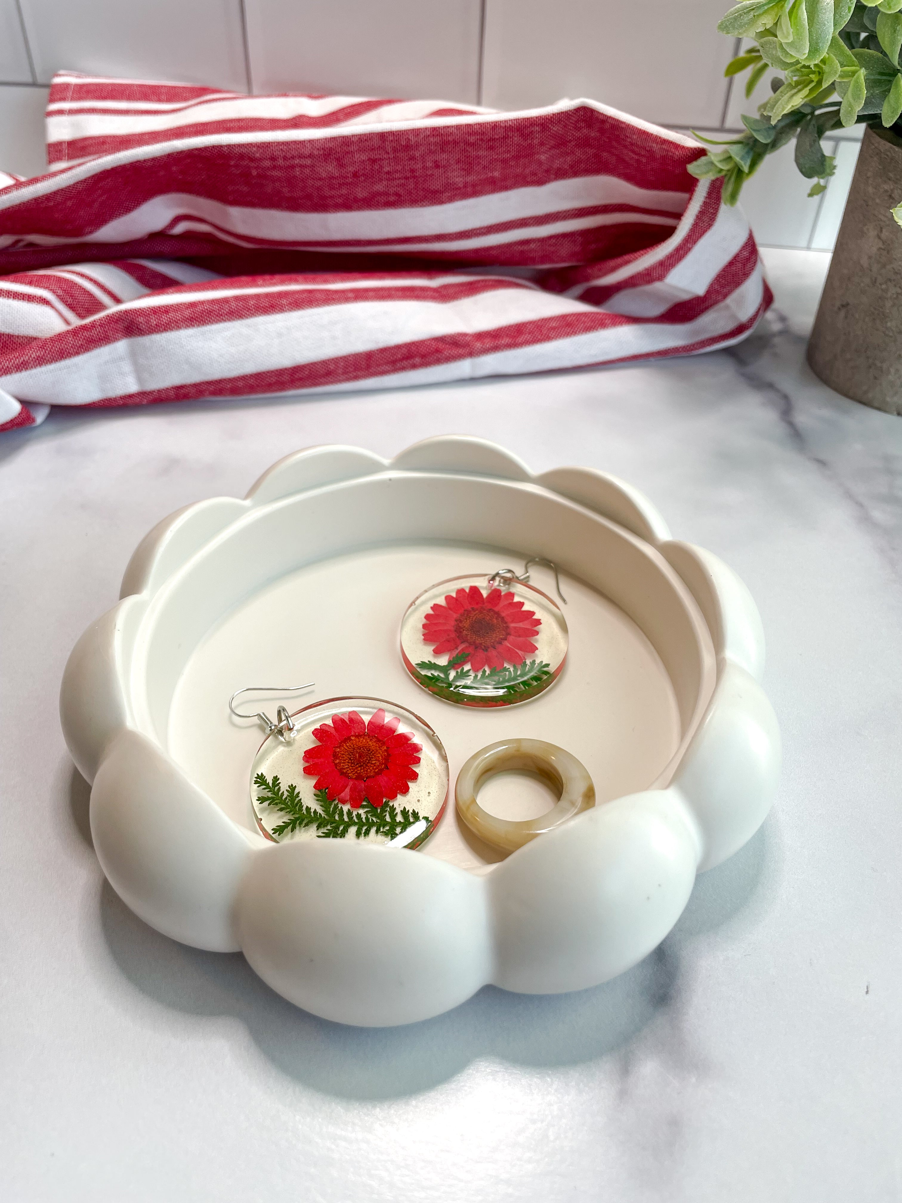 White Stone - Ornate Ring Dish