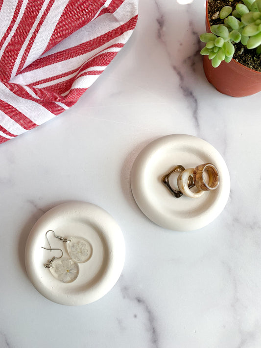 Natural White Ring Dishes-Set of 2